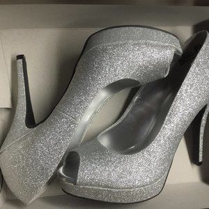 Fioni Night Silver Glitter Spike Heels Sz7 Worn 1X